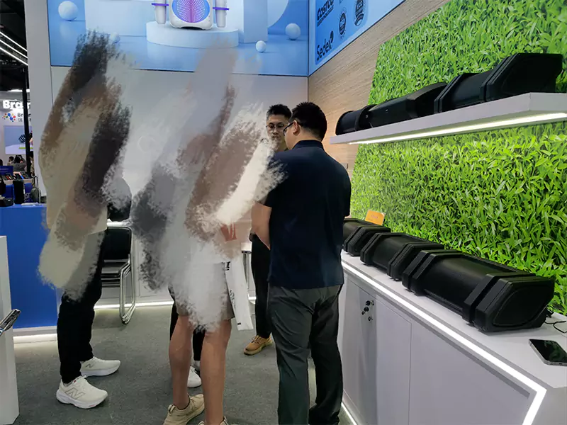Canton Fair Day 1 Live! Hall Hall 8.1 j16-17 မှာ ingsersive နည်းပညာအတွေ့အကြုံ